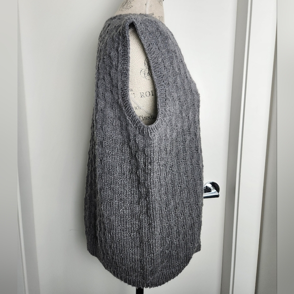 Vintage Knit Sweater Vest - Picture 5 of 8